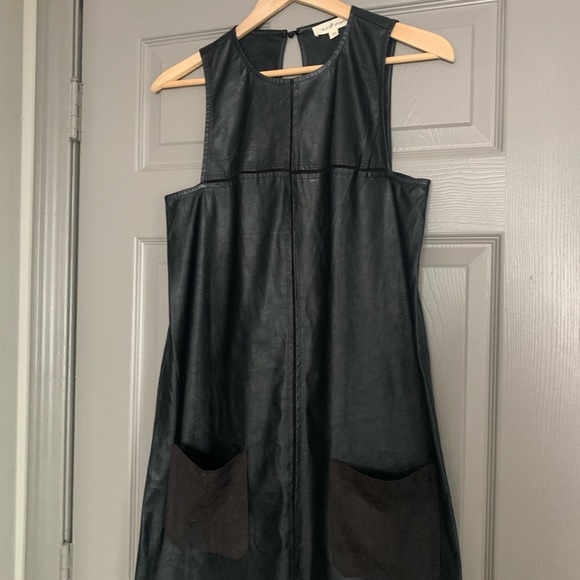 🖤 LIKE NEW! Faux Leather Shift Dress - Picture 1 of 9